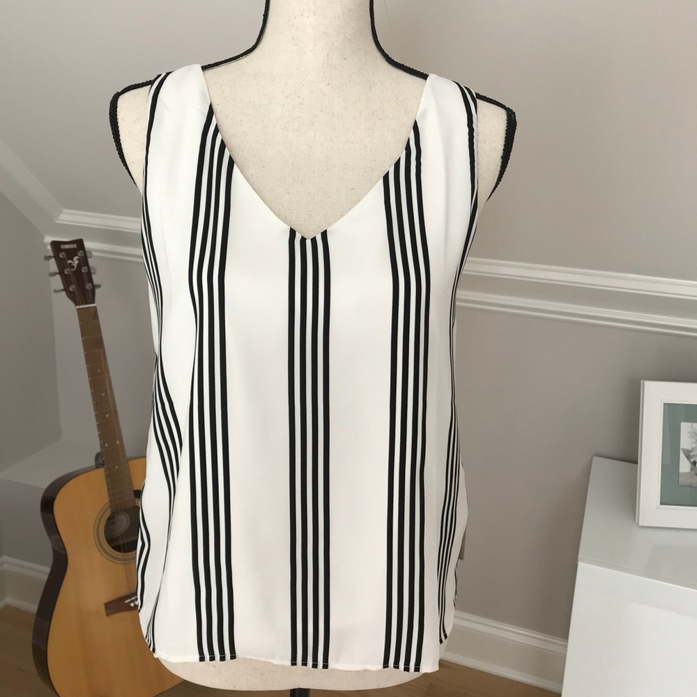 Ann Taylor Striped Top. Size XS. NWT.